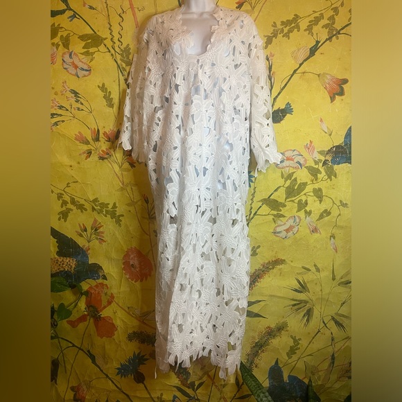 Anthropologie Floral Eyelet Kaftan - Picture 6 of 8